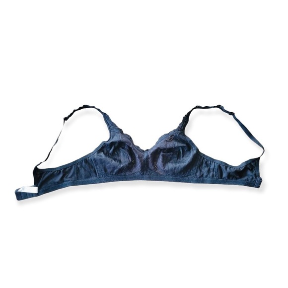 Playtex Secret black lace bra 36B wireless - Picture 6 of 7